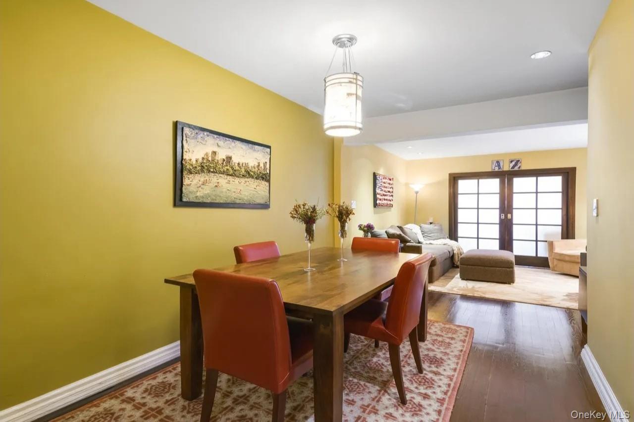 54 East 8th Street E 0 3J