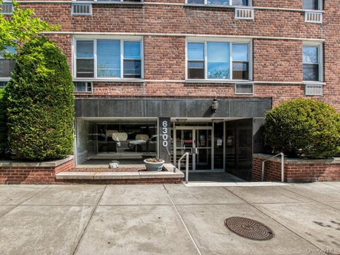Homes For Sale - 6300 Riverdale Avenue #3K<br/> Bronx, NY 10471