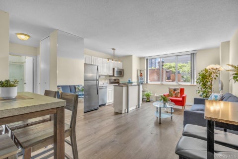 Other For Rent - 345 E 93rd Street #2E<br/> New York (Manhattan), NY 10128