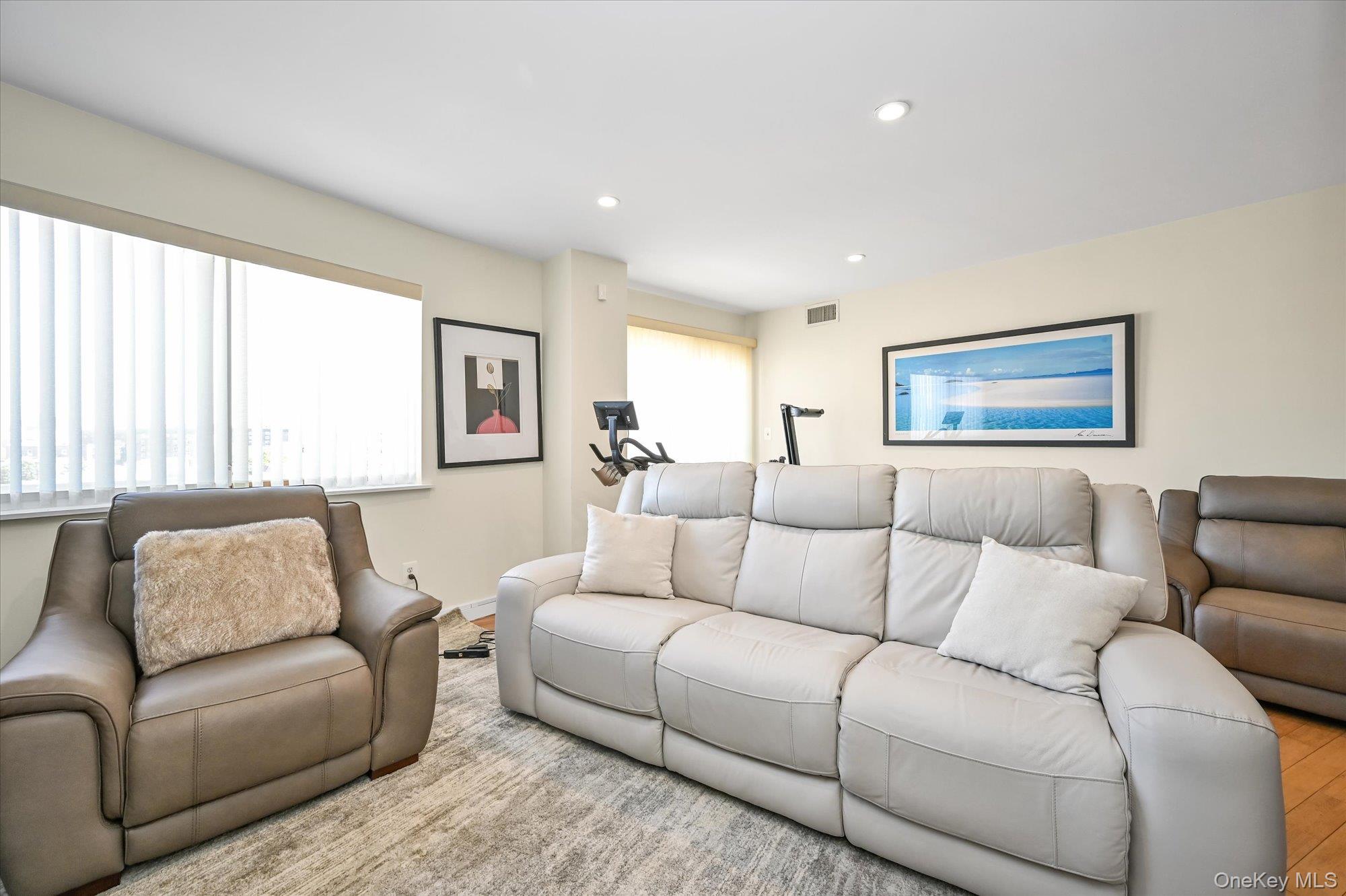81-14 Queens Boulevard PH6C - Photo 2