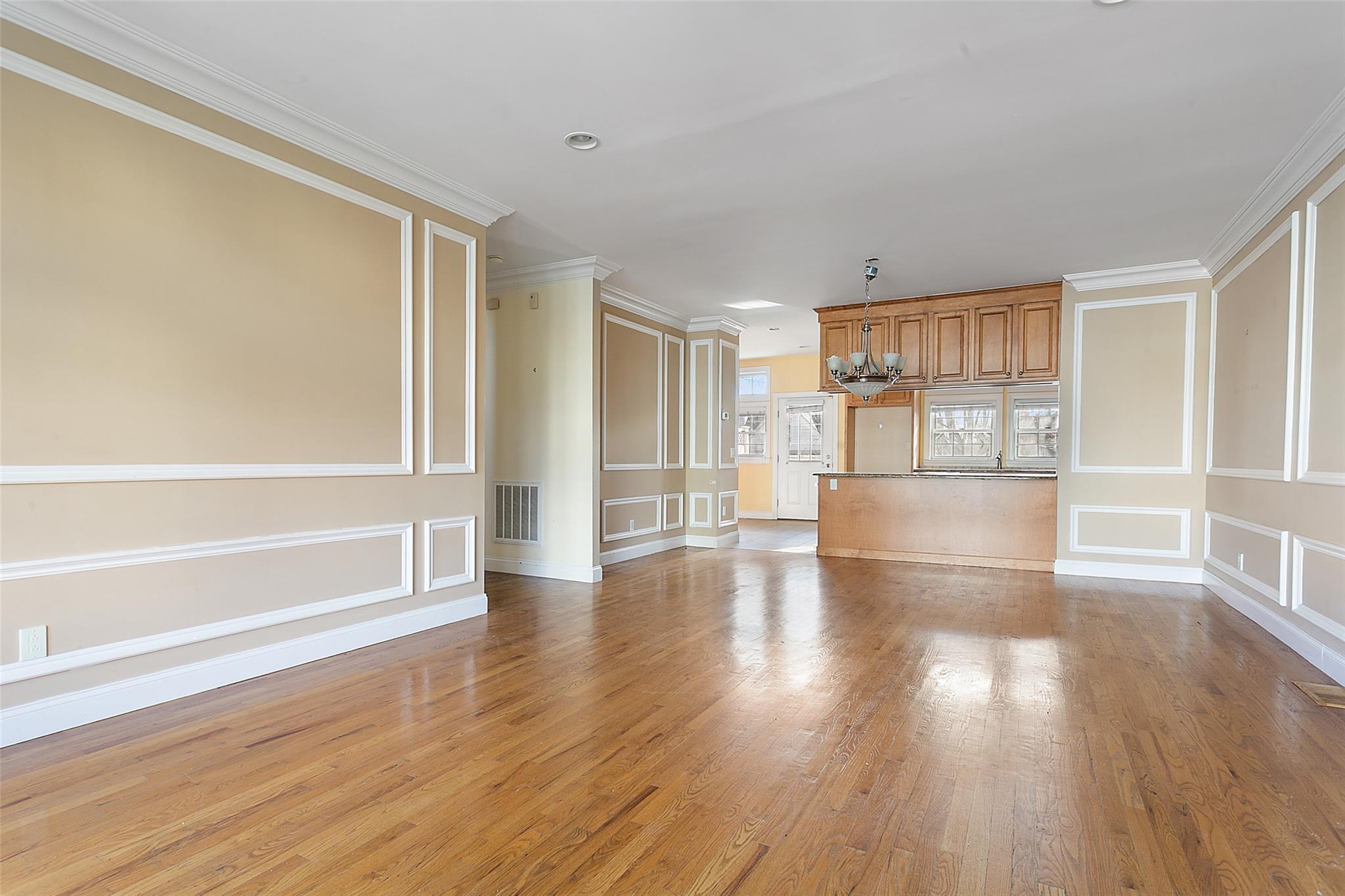 89 Clinton Avenue #3, New Rochelle, New York image 3