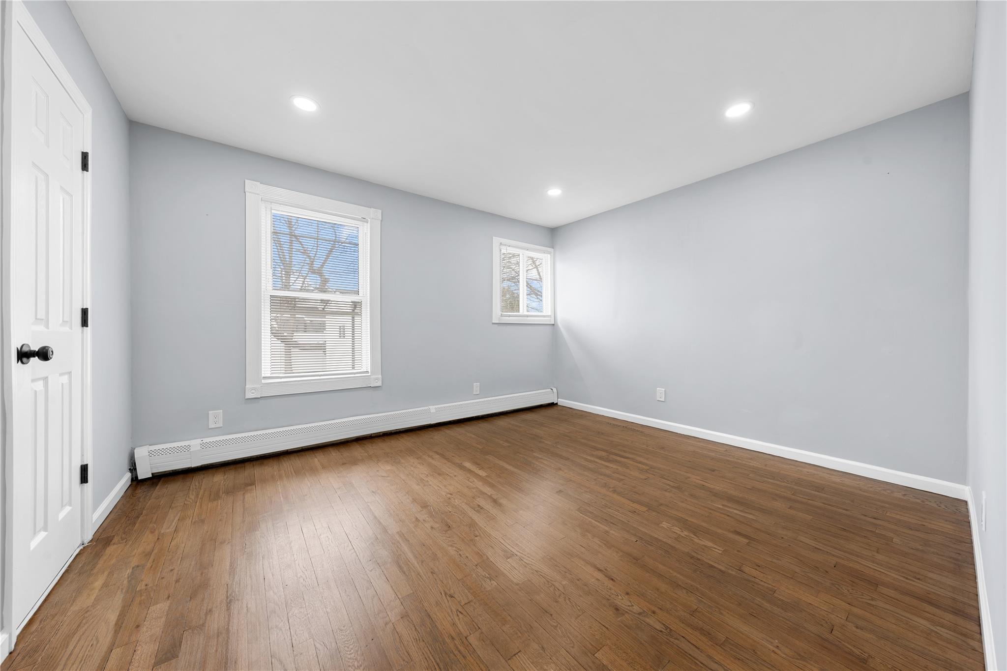 222 W Silver Street, West Babylon, Florida image 14