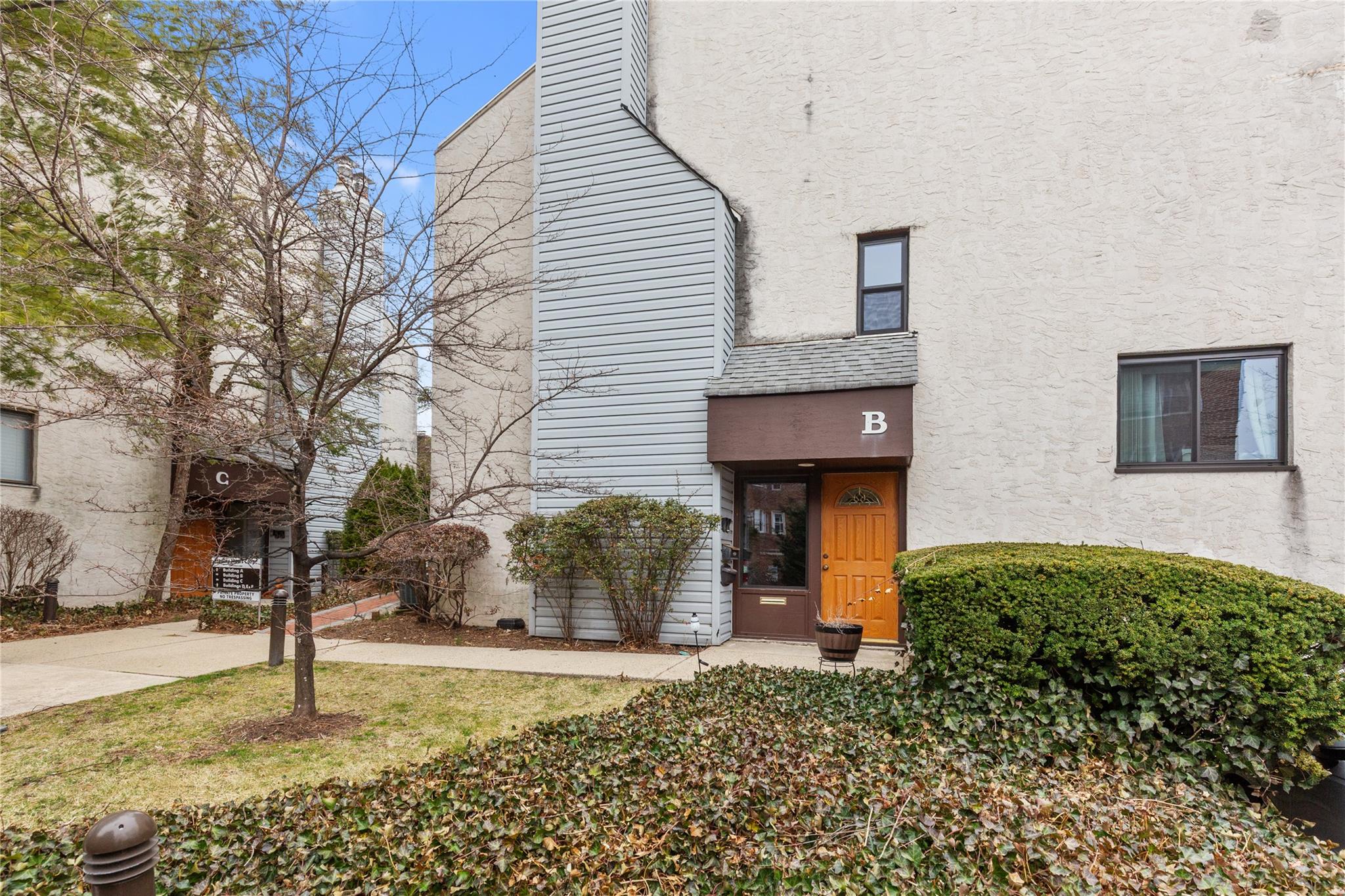 10 Wooleys Lane #B-1, Great Neck, New York image 2