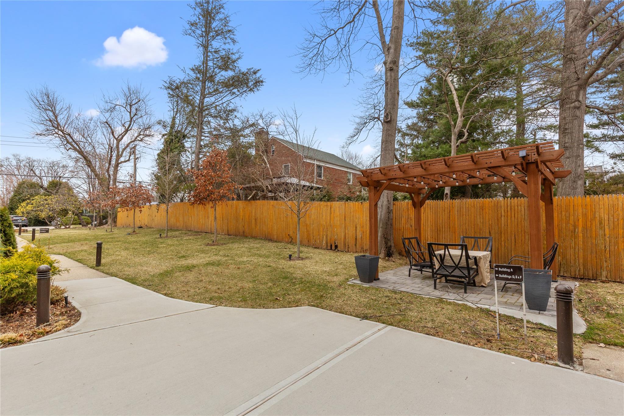 10 Wooleys Lane #B-1, Great Neck, New York image 22