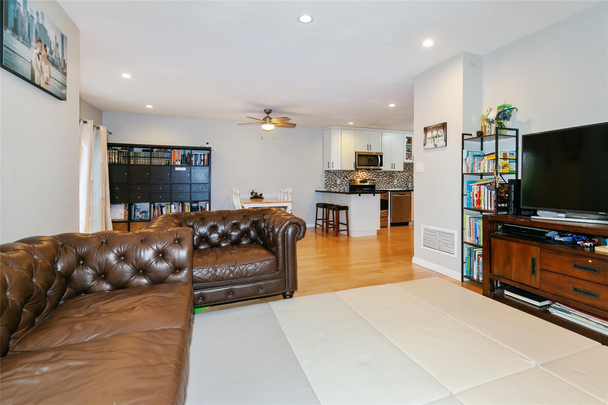 10 Wooleys Lane #B-1, Great Neck, New York image 4