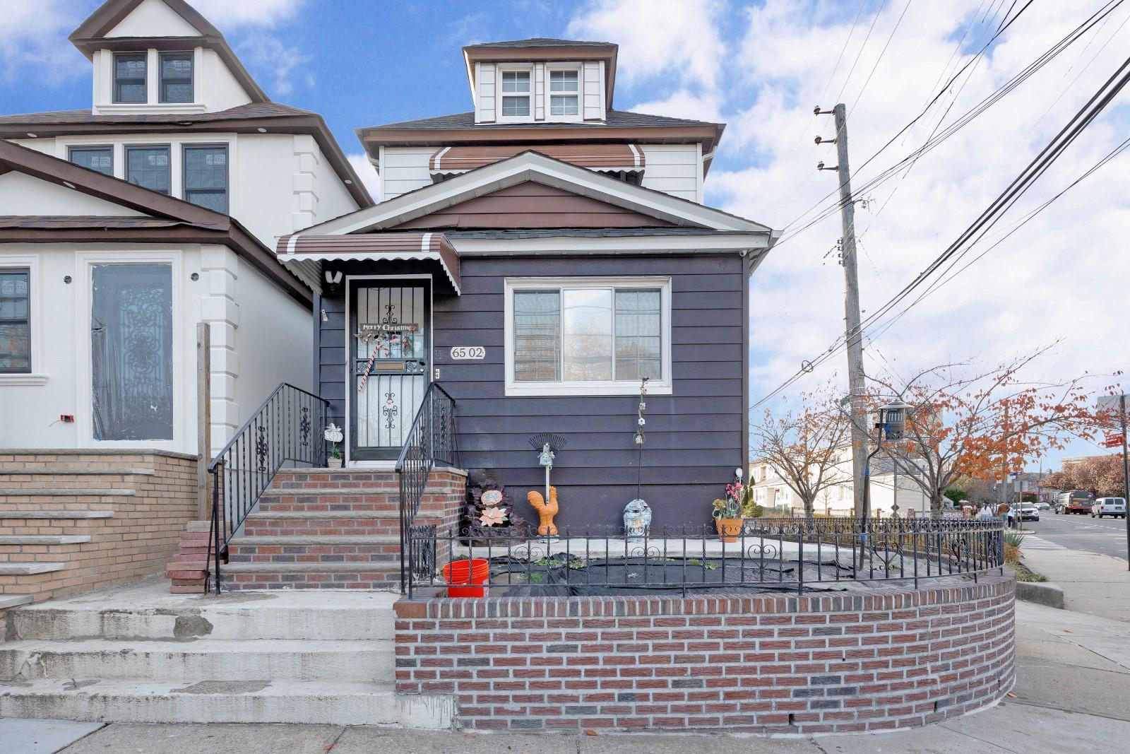 Property for Sale at 80 Street, Middle Village, Queens, NY - Bedrooms: 4 
Bathrooms: 2  - $868,000