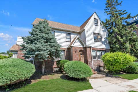 Multifamily For Sale - 164-01 84th Avenue<br/> Jamaica, NY 11432