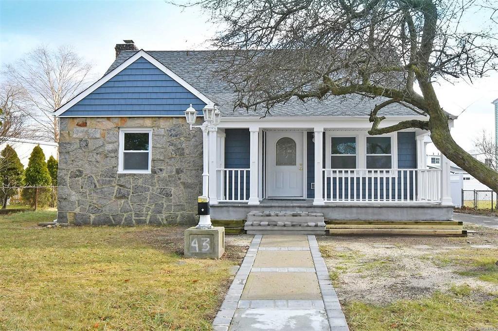 43 Birch Avenue, Farmingdale, New York image 1
