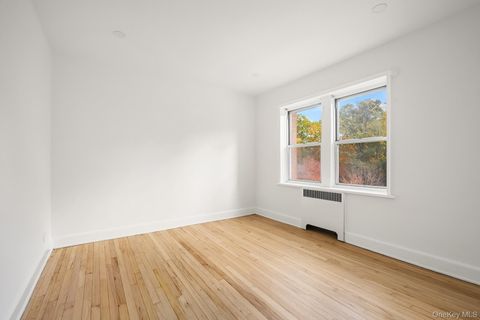 Photo of 5430 Netherland Avenue #C23, Bronx, NY 10471 (MLS # 930138) Photo of 5430 Netherland Avenue #C23, Bronx, NY 10471 (MLS # 930138)