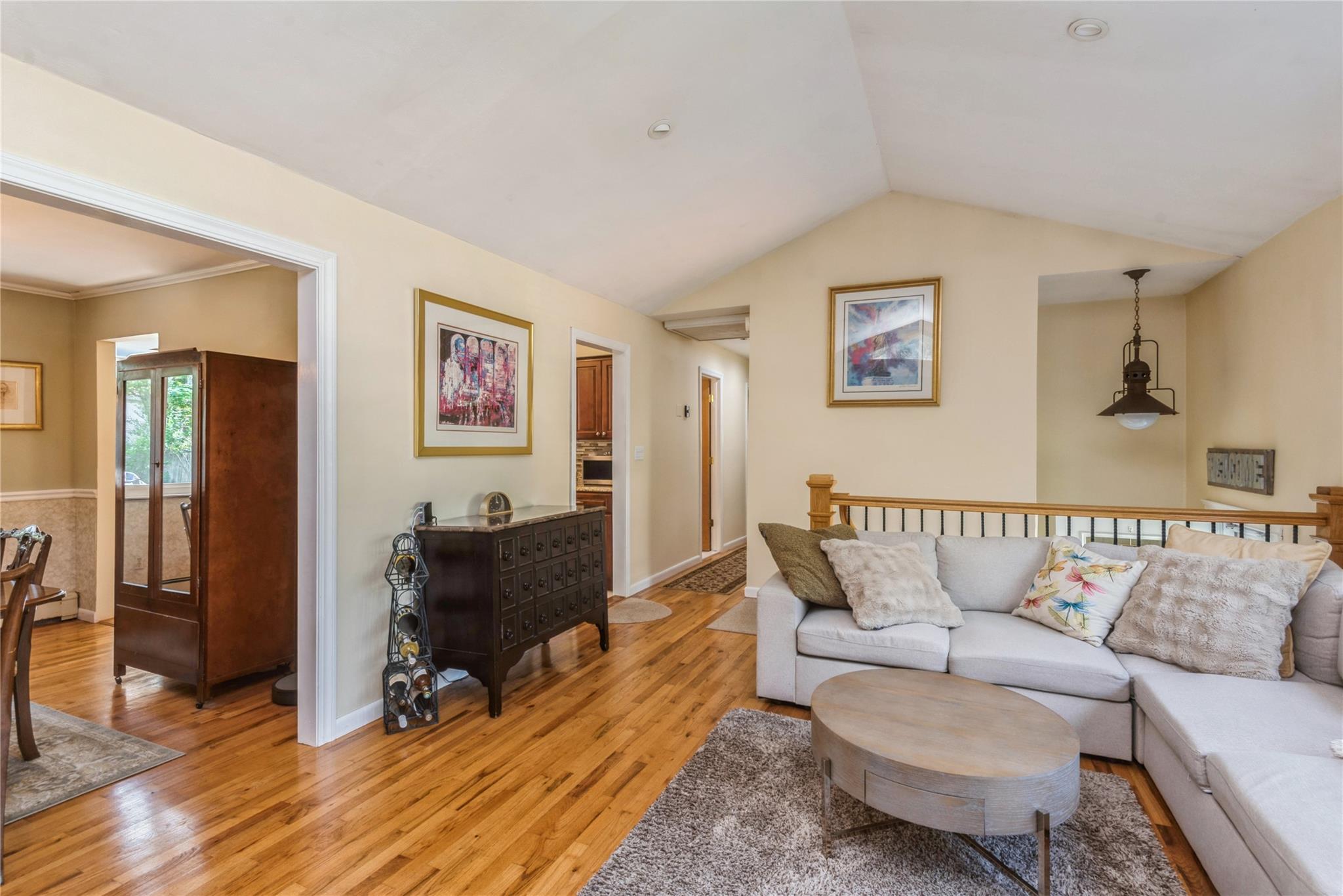 10 Phyllis Court, Kings Park, New York image 8