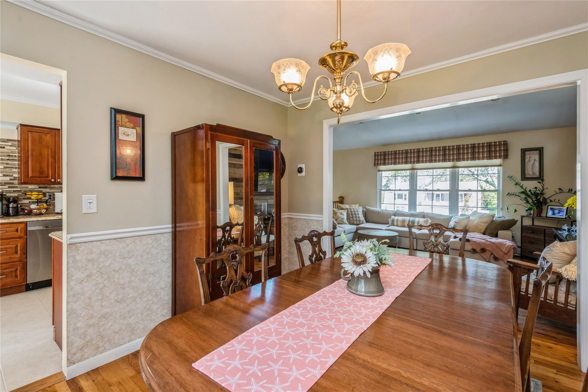 10 Phyllis Court, Kings Park, New York image 9