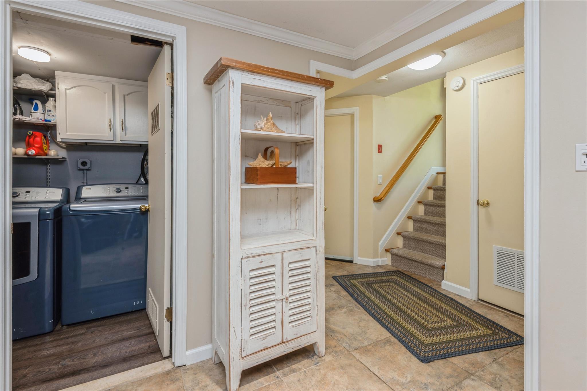 10 Phyllis Court, Kings Park, New York image 21