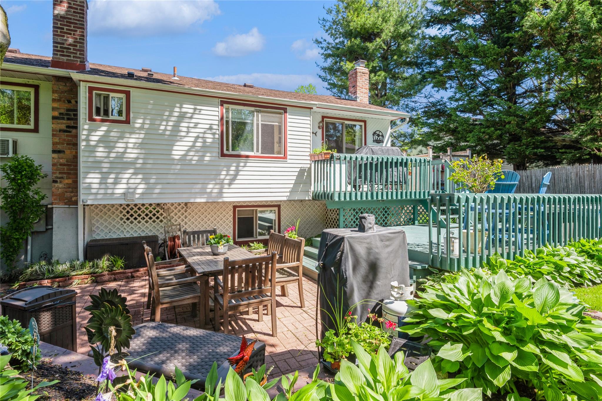 10 Phyllis Court, Kings Park, New York image 25