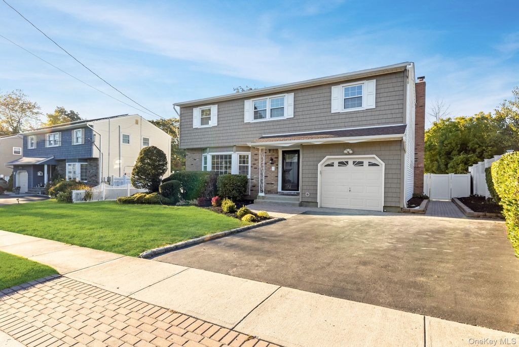 Photo of 123 Erlanger Boulevard, North Babylon, NY 11703 (MLS # 921505)