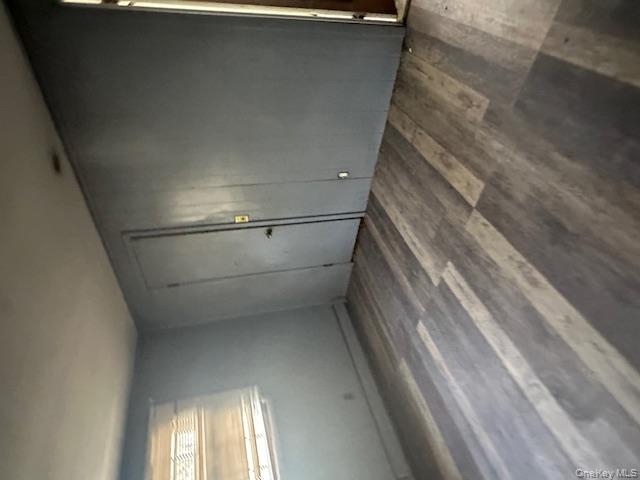 188 W Woodland Drive