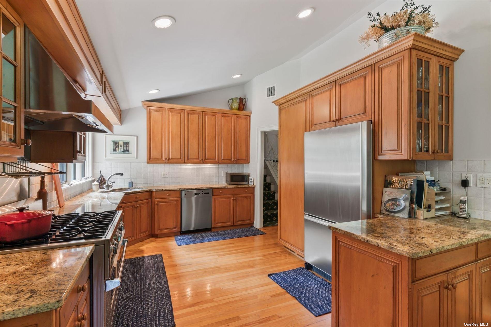 20 Sheep Lane, Locust Valley, New York image 11
