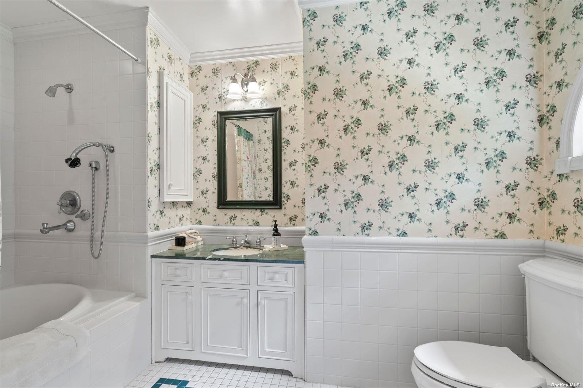 20 Sheep Lane, Locust Valley, New York image 16