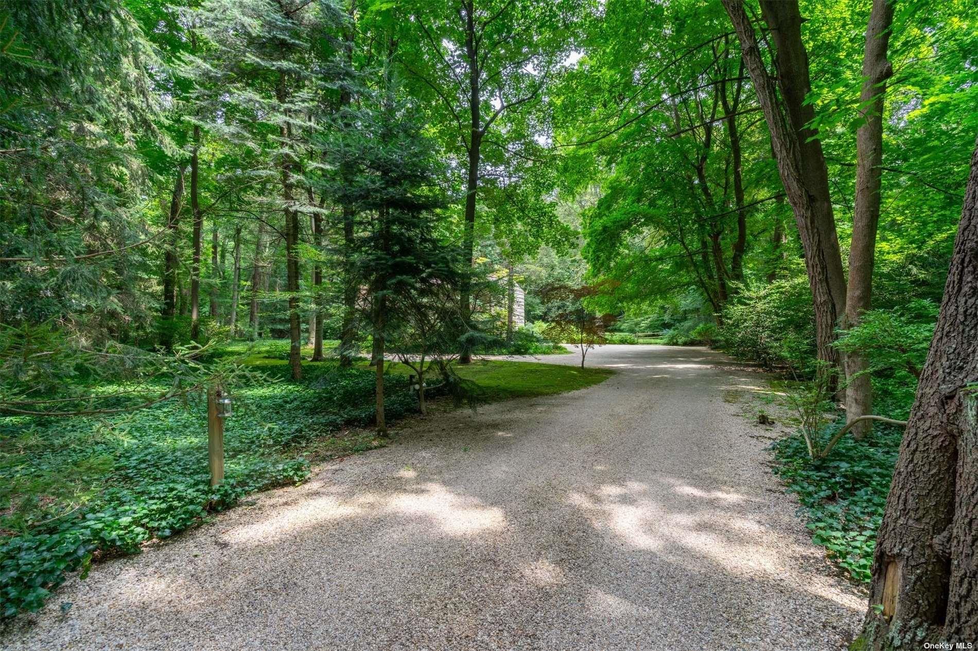 20 Sheep Lane, Locust Valley, New York image 1