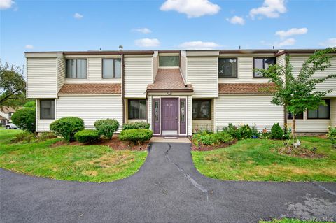 Photo of 41 Jefferson Oval #B, Yorktown Heights, NY 10598 (MLS # 824285)
