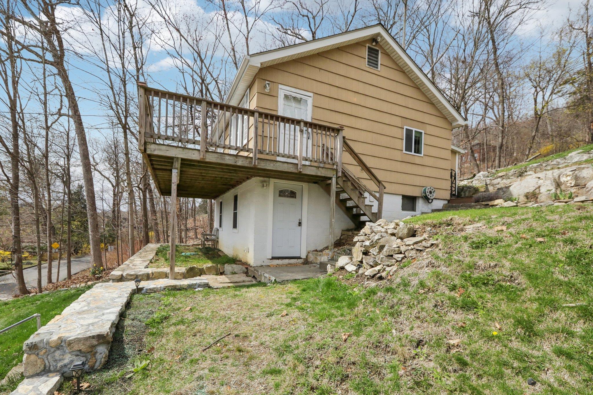 324 Lake Drive, Lake Peekskill, New York image 26