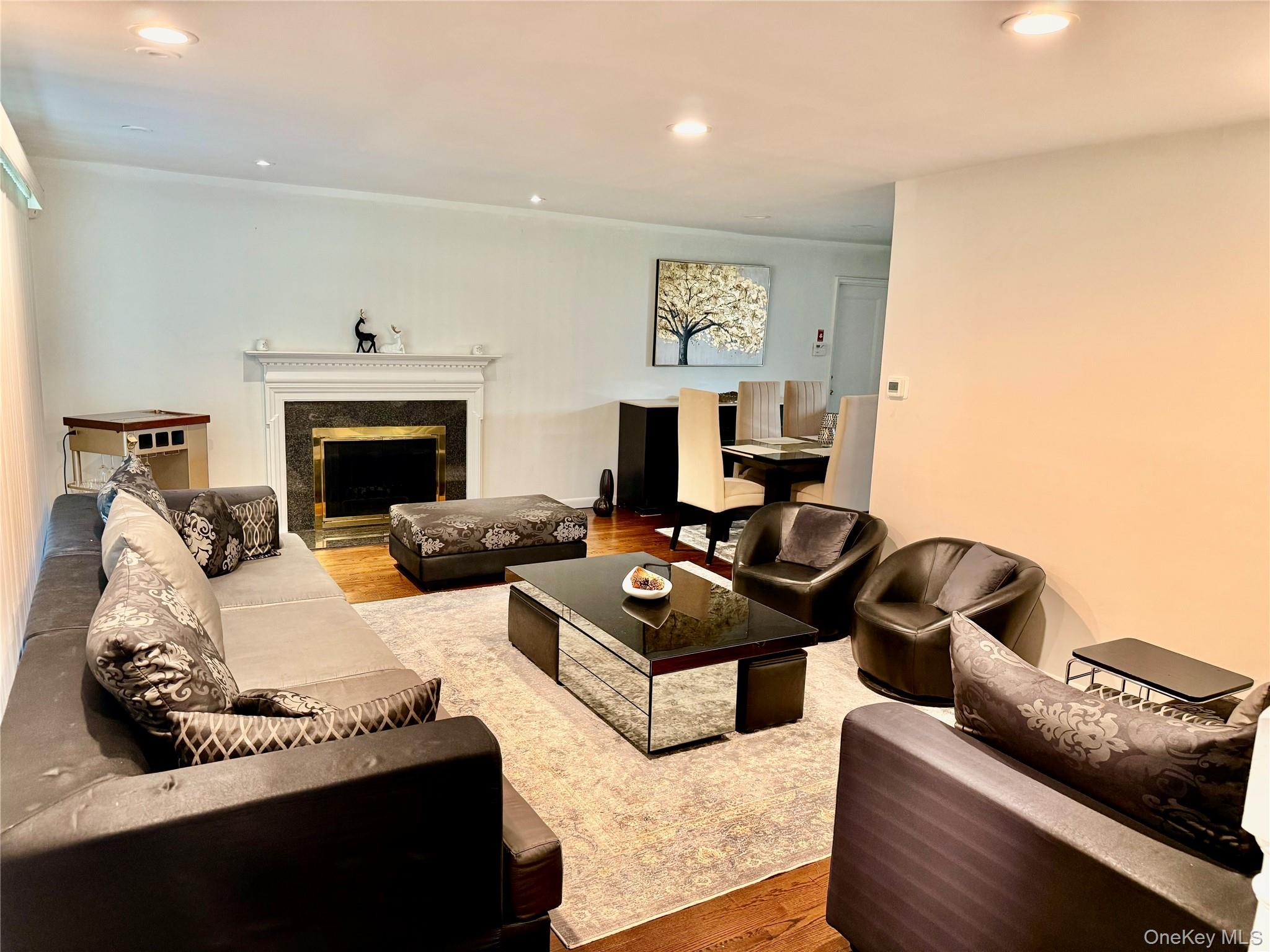 13 Colonial Road
