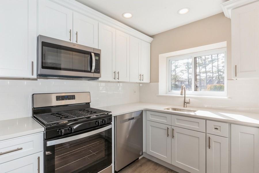524 Picasso Way #524, Middle Island, New York image 6