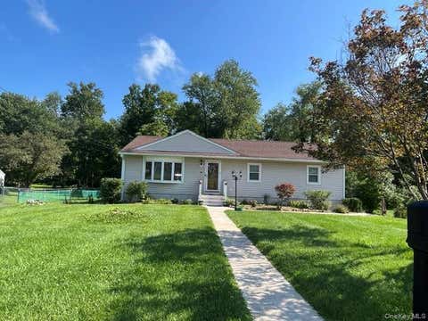 Photo of 18 Scott Drive, Wappingers Falls, NY 12590 (MLS # 1036395)
