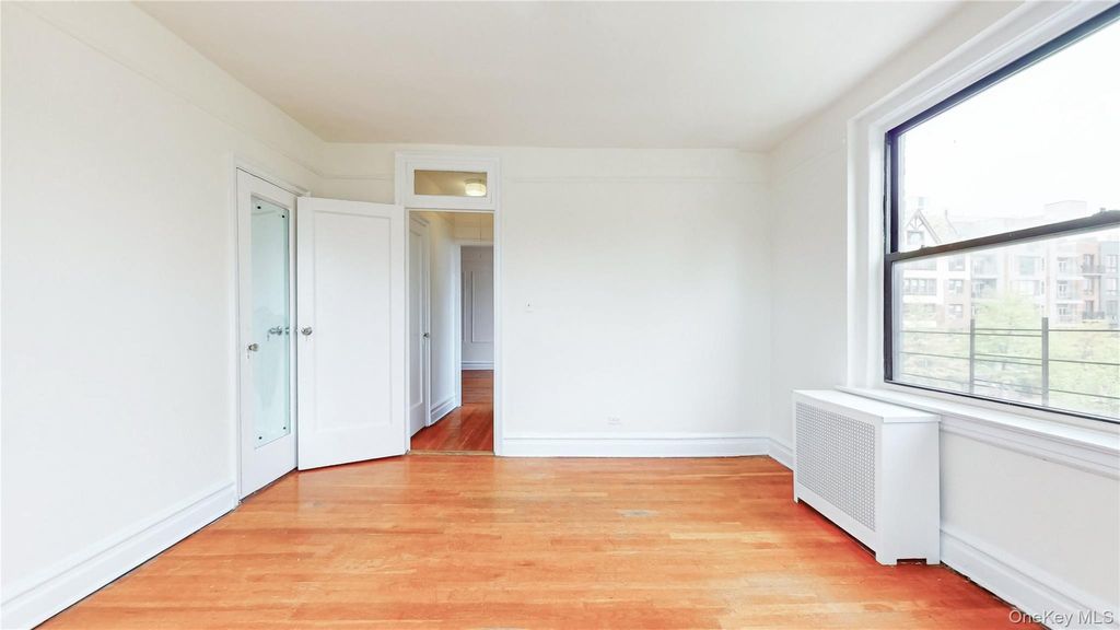 Photo of 72-34 Austin St St #D3, Forest Hills, NY 11375 (MLS # 992690)