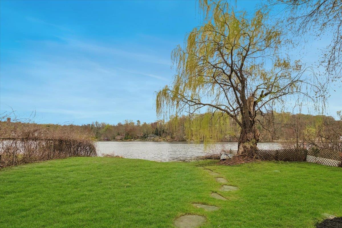 1697 Parmly Road, Mohegan Lake, New York image 3