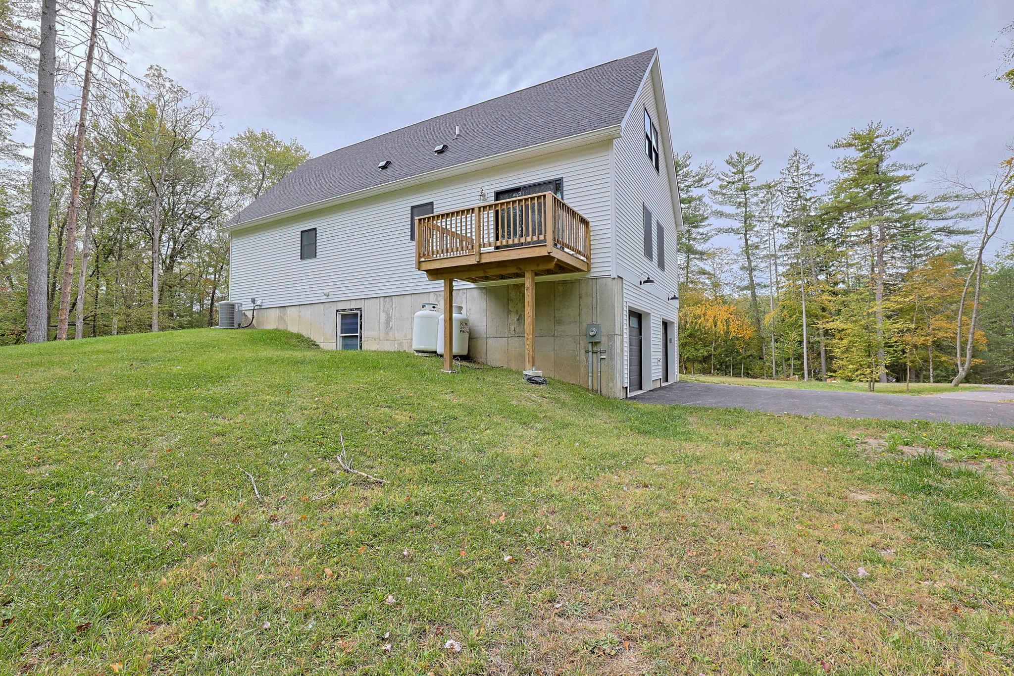 10 Ledgewood Drive, Hyde Park, New York image 4