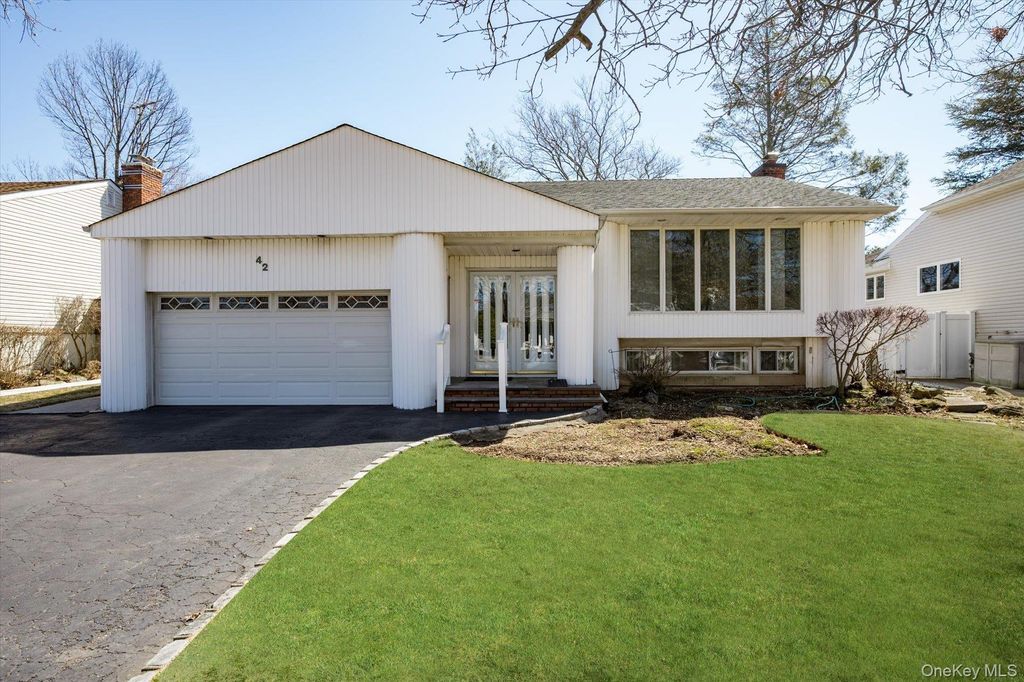 Photo of 42 Netto Lane, Plainview, NY 11803 (MLS # 979829)