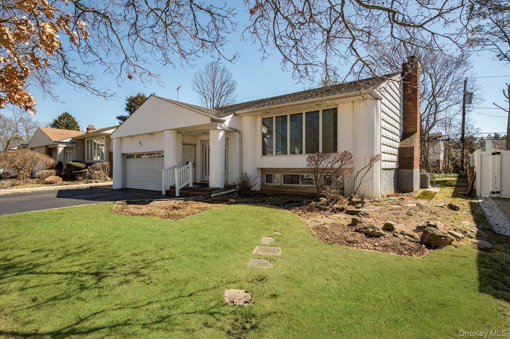 Photo of 42 Netto Lane, Plainview, NY 11803 (MLS # 979829)