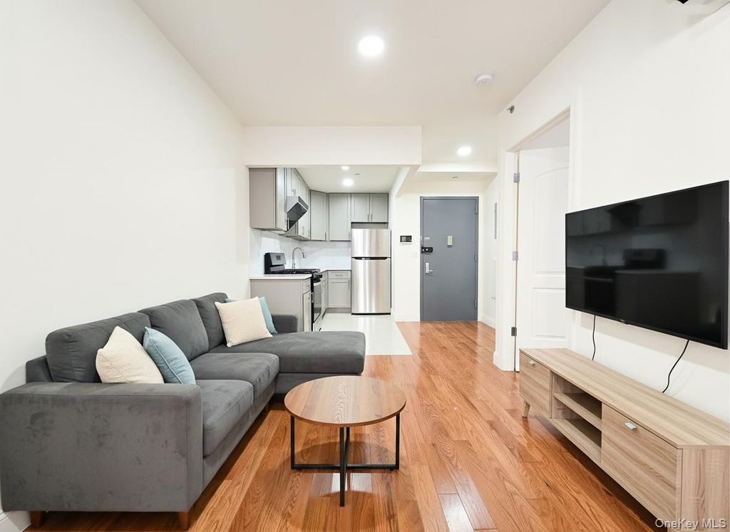 Photo of 141-15 Cherry Avenue #3C, Flushing, NY 11355 (MLS # 957937)