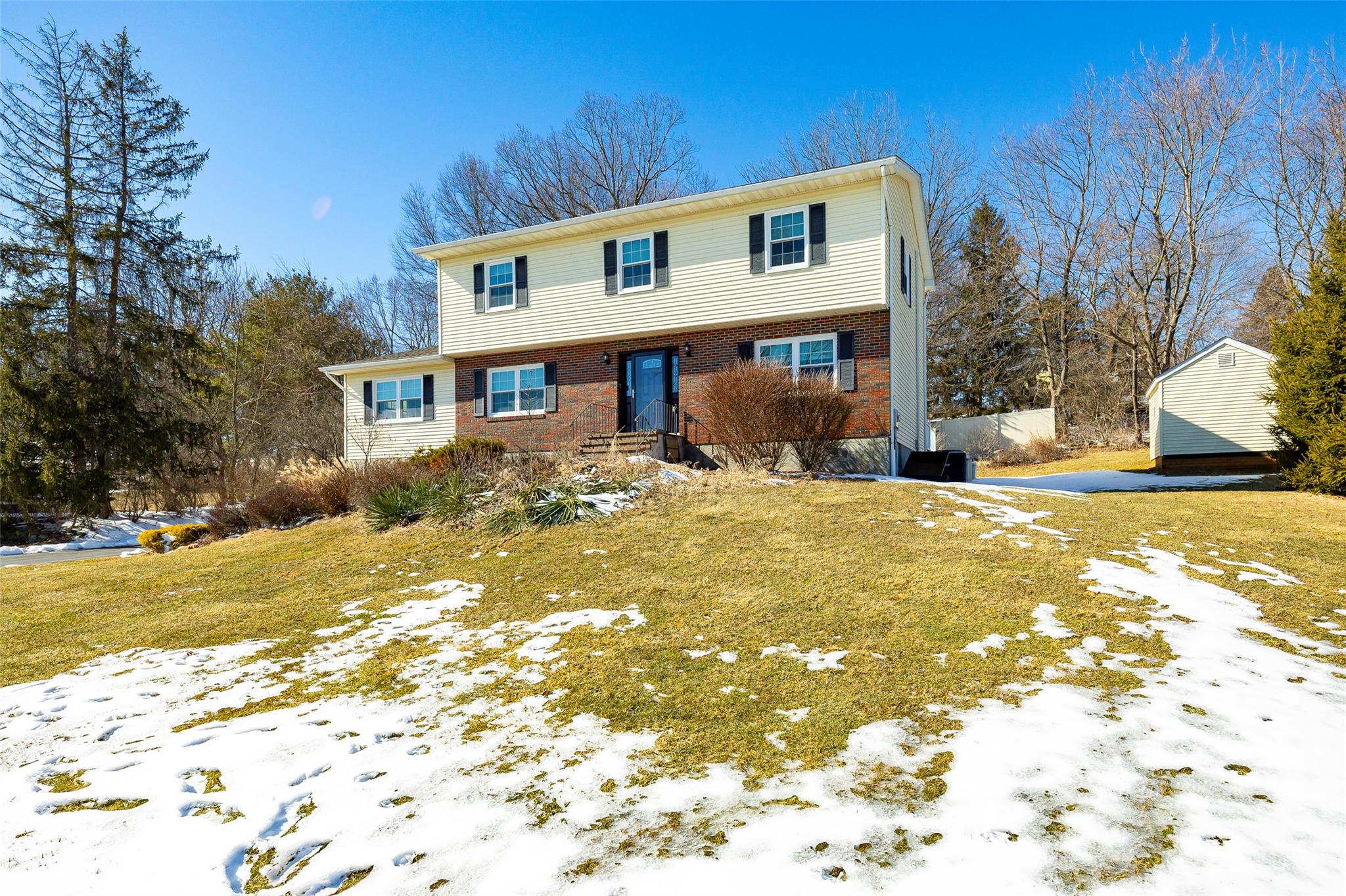 22 Four Winds Drive, Poughkeepsie, New York image 3