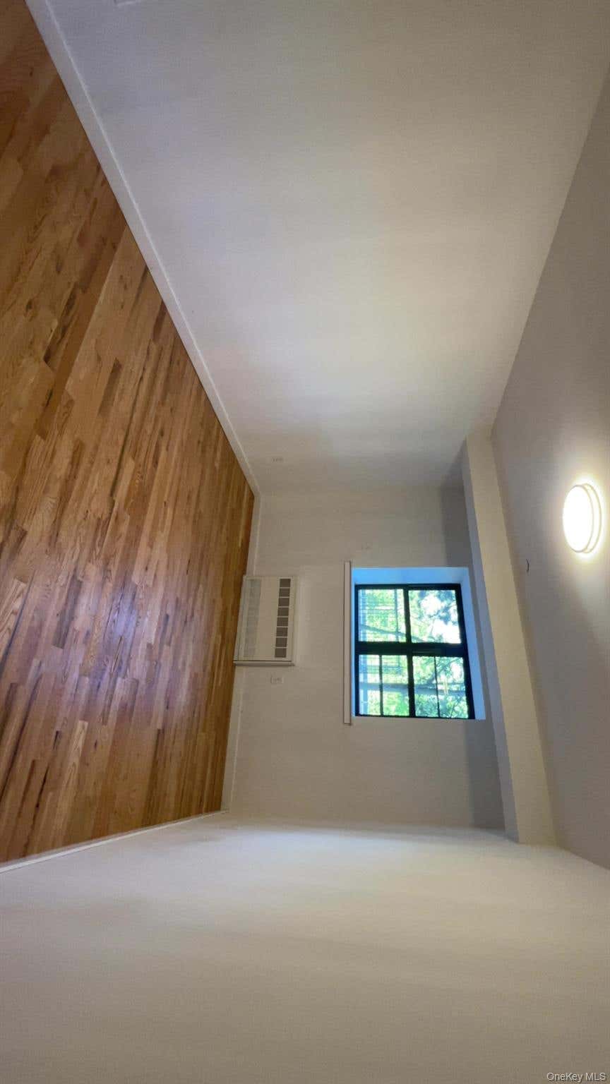 Photo of 671 Bronx River Road #LG, Yonkers, NY 10704 (MLS # 1034059)