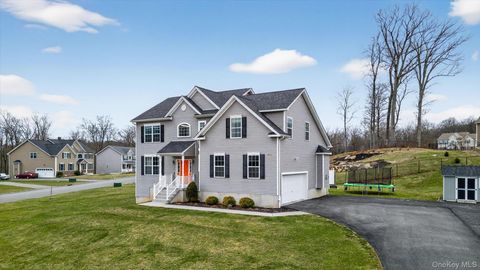 Homes For Sale - 40 Highgrove Drive<br/> Washingtonville, NY 10992