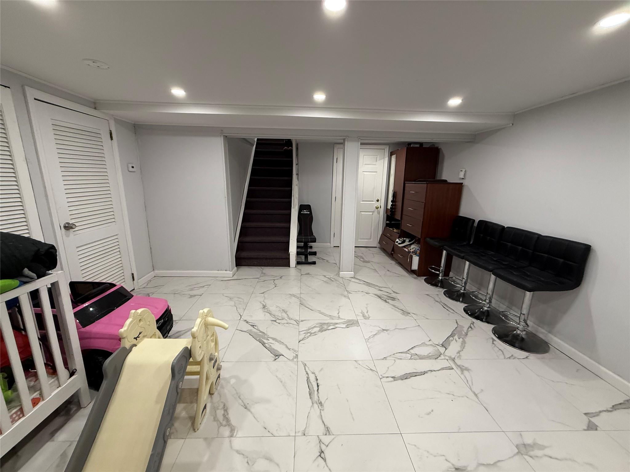 20 Woodside Avenue, Freeport, New York image 35