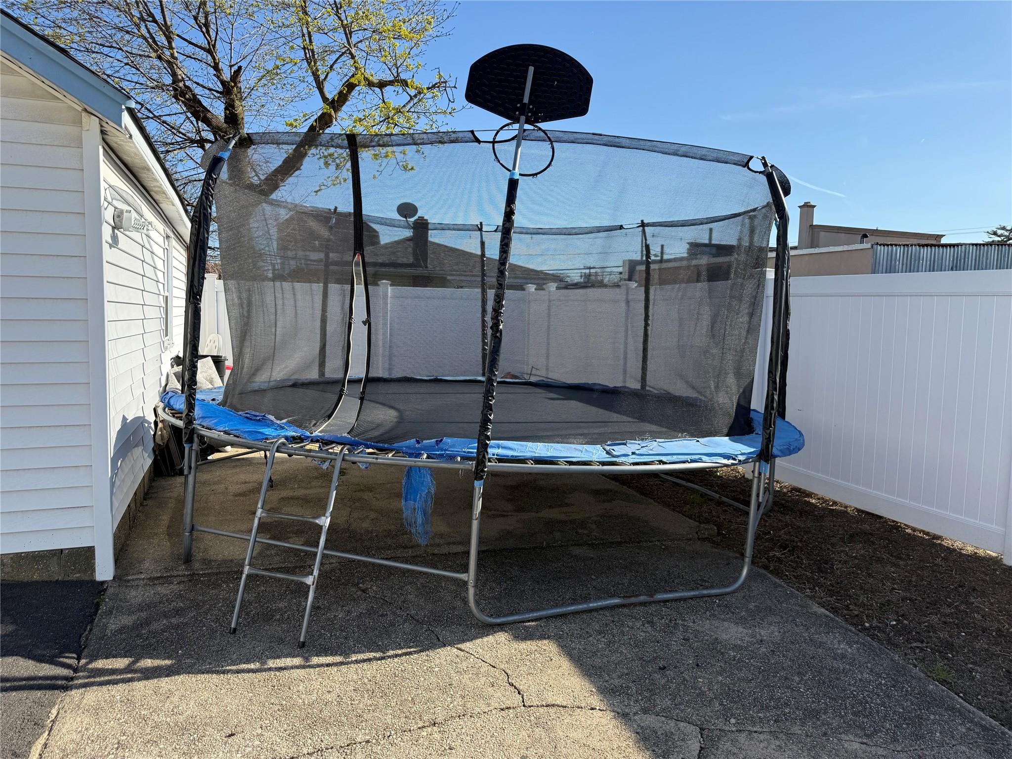 20 Woodside Avenue, Freeport, New York image 6