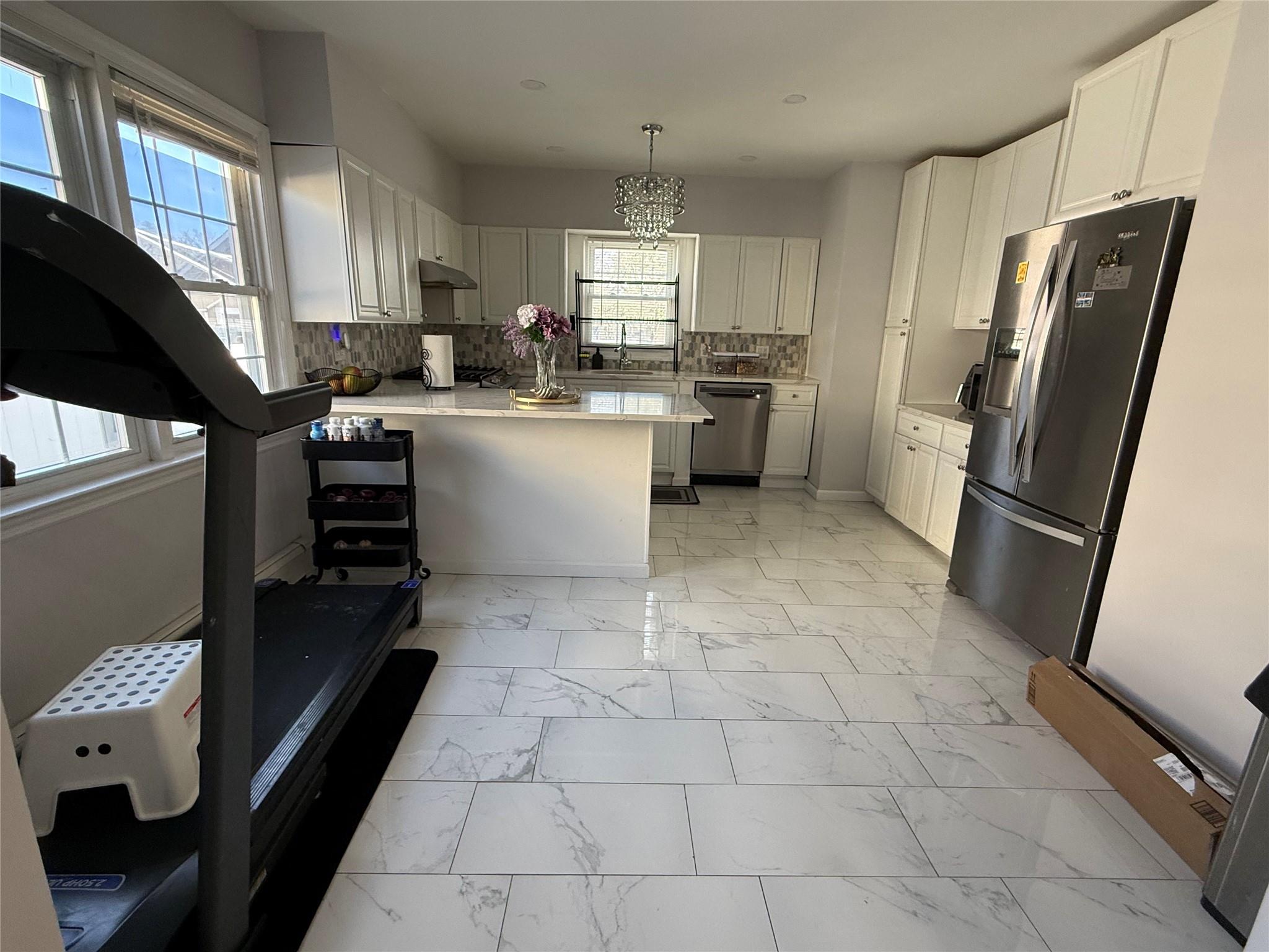 20 Woodside Avenue, Freeport, New York image 19