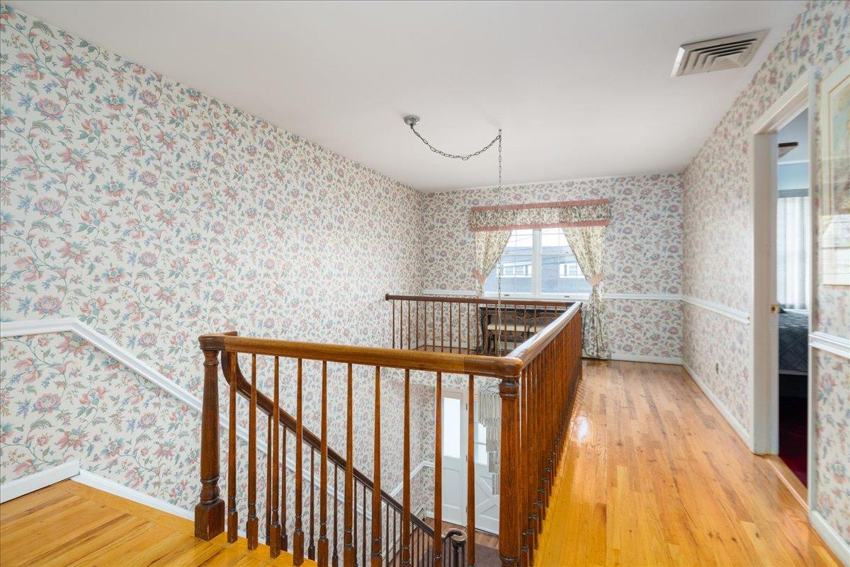 897 Second Avenue, Franklin Square, New York image 18