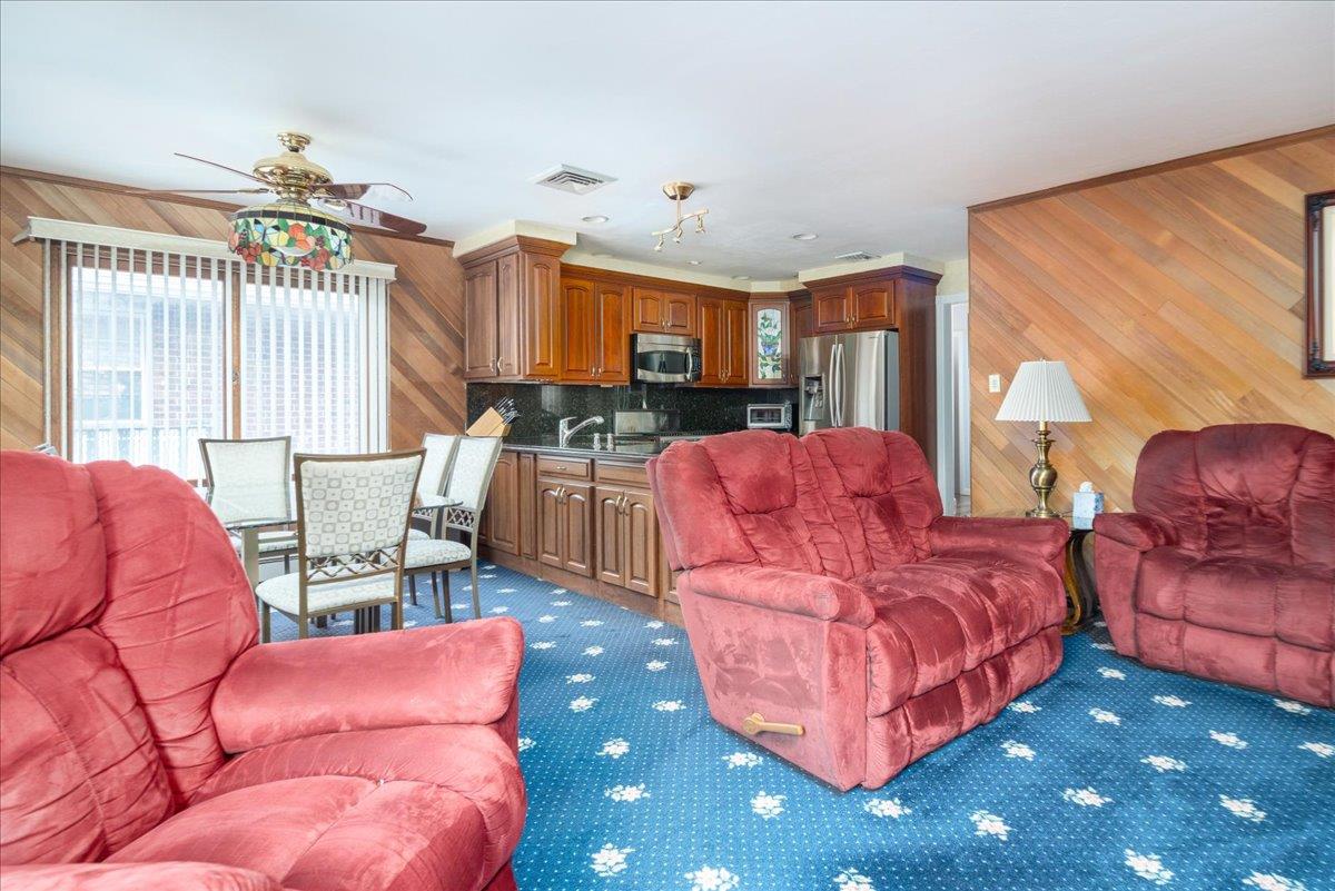 897 Second Avenue, Franklin Square, New York image 11