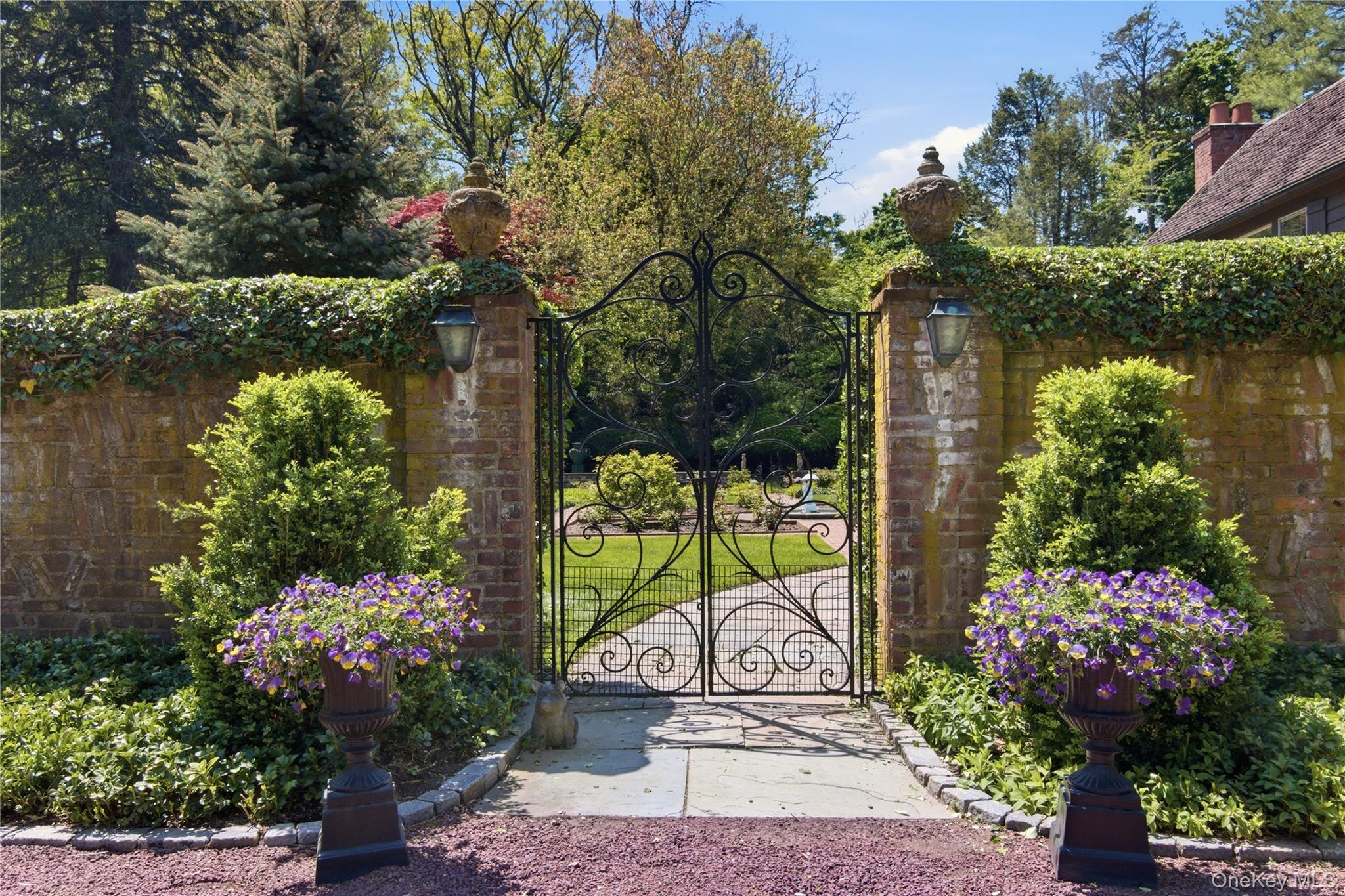 285 Piping Rock Road