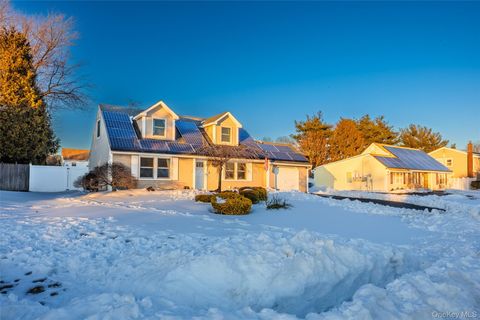 7 Woodbrook Drive Ridge NY 11961