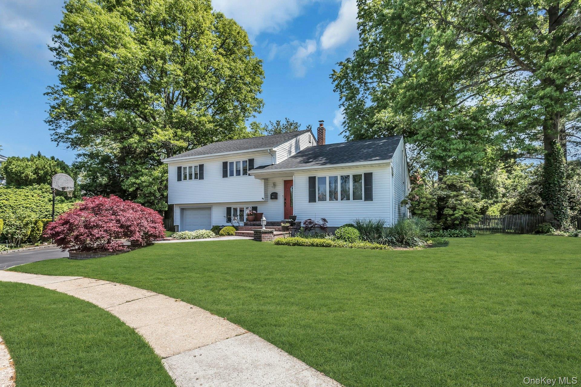 14 Radnor Court