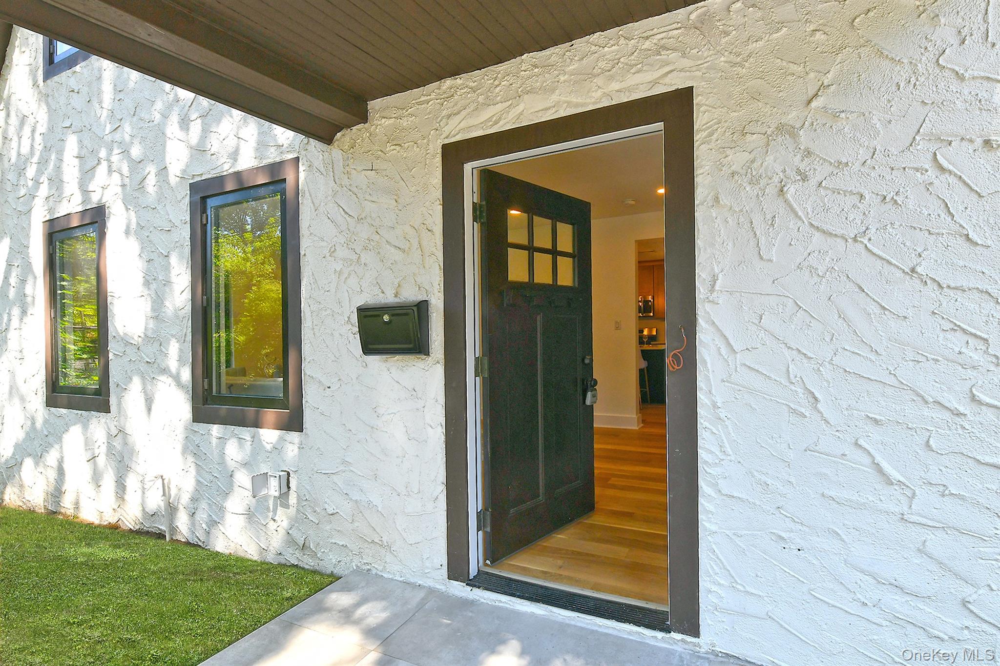 33 Van Nostrand Avenue