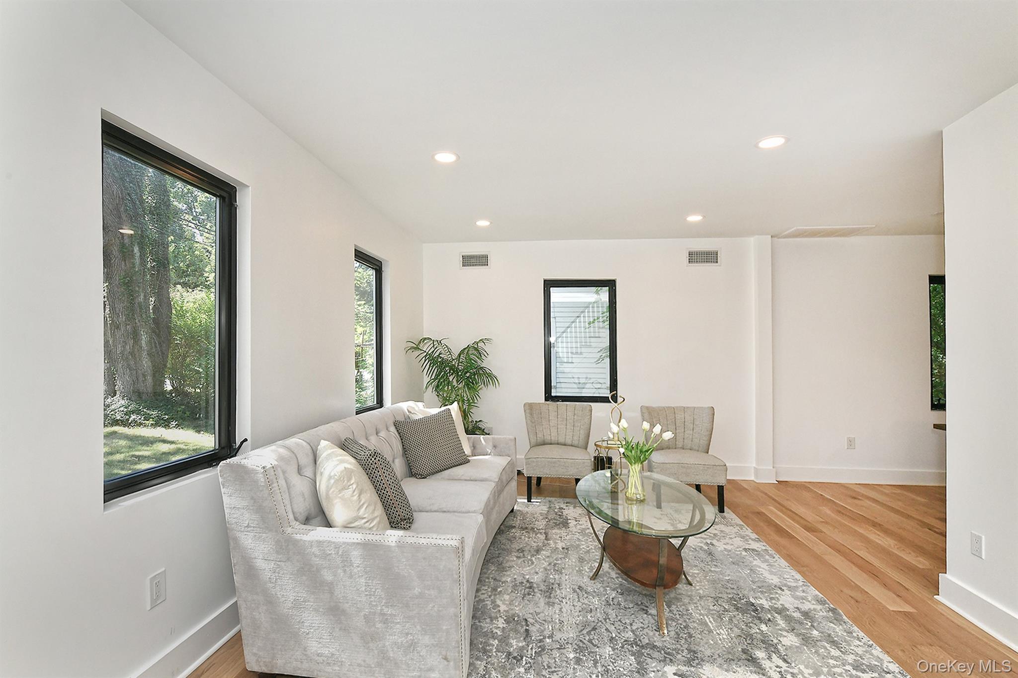 33 Van Nostrand Avenue