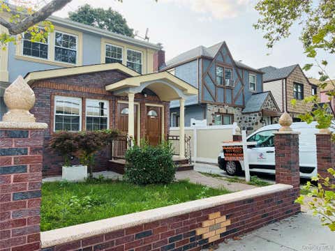 Multifamily For Sale - 130-42 Vanwyck Exp<br/> South Ozone Park, NY 11420