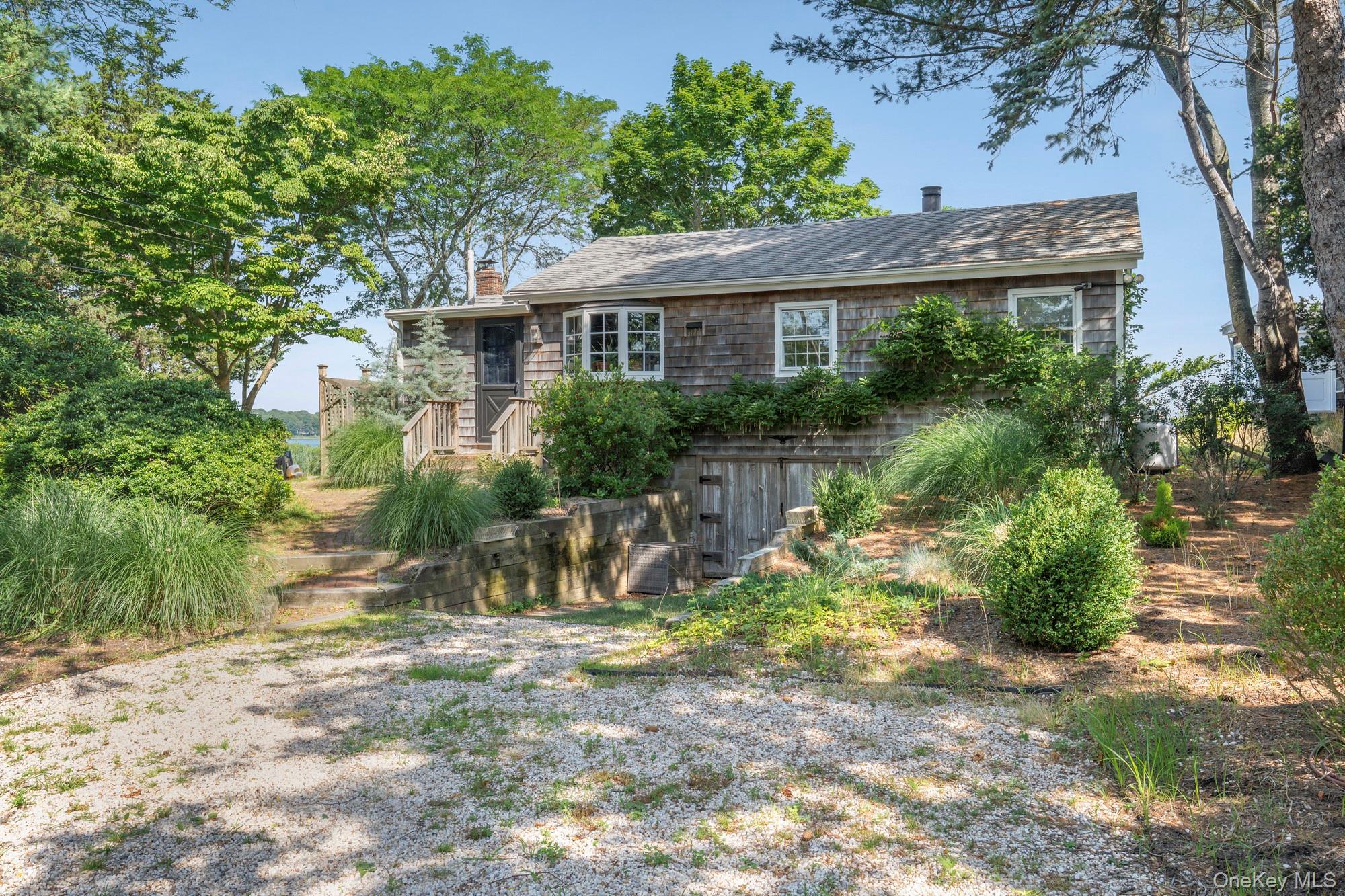 21 Breeze Hill Road