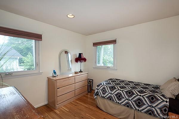 Woodbury, New York 11797, United States, 3 Bedrooms Bedrooms, ,2 BathroomsBathrooms,Residential,Coming Soon,176598