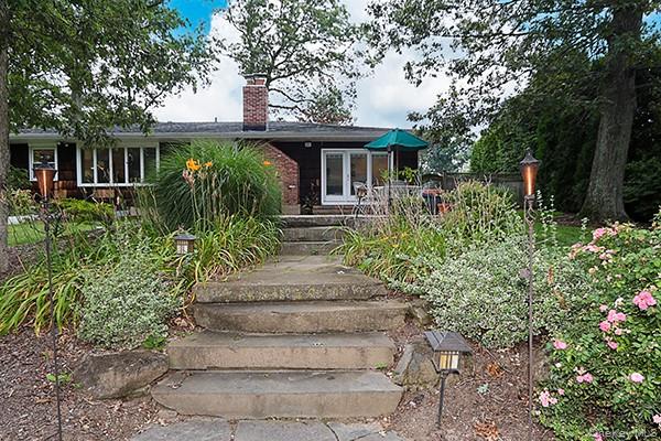 Woodbury, New York 11797, United States, 3 Bedrooms Bedrooms, ,2 BathroomsBathrooms,Residential,Coming Soon,176598